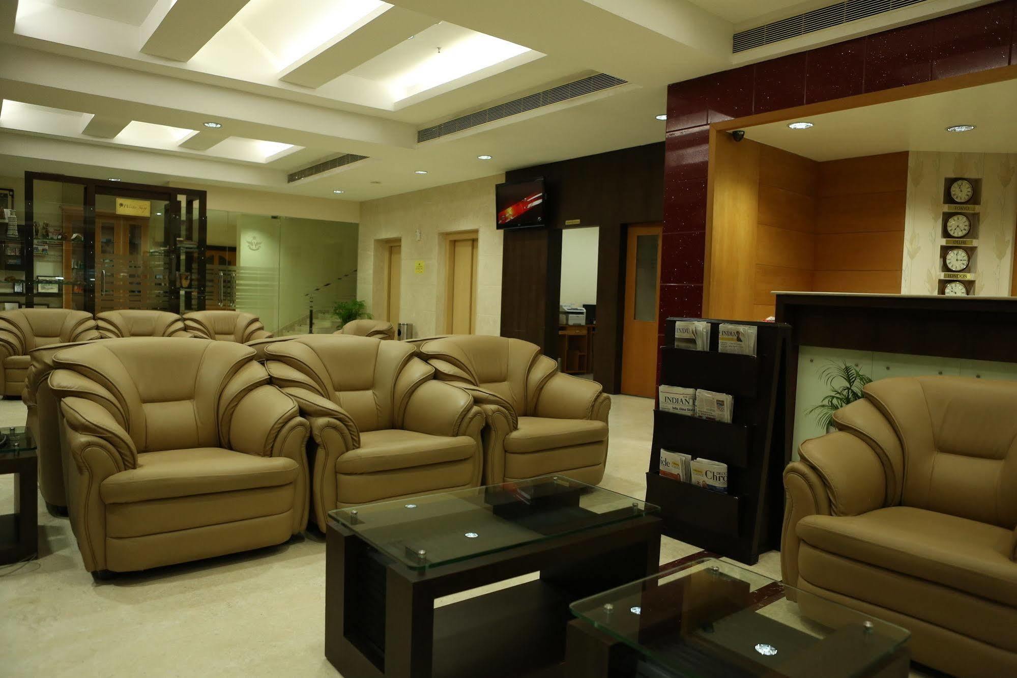נדומבסרי Hotel Airlink Castle מראה חיצוני תמונה